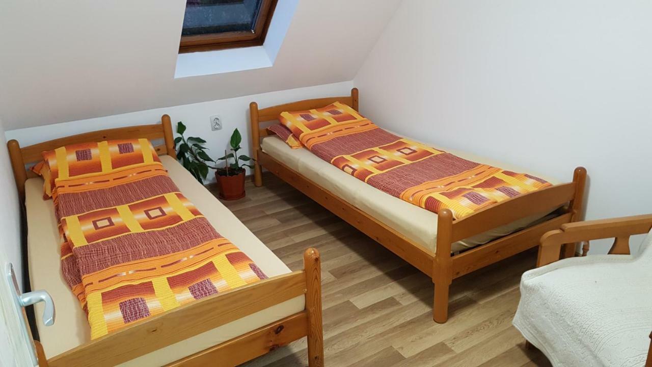 Ferienwohnung Rita Vendeghaz Ciumani Exterior foto